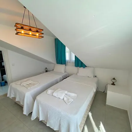 White House, 4 Bedroom, Large Private Pool, Close To Amenities Villa Fethiye