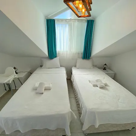 Villa White House, 4 Bedroom, Large Private Pool, Close To Amenities Fethiye