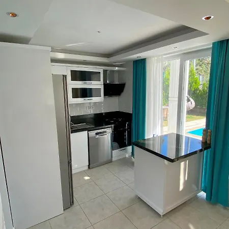White House, 4 Bedroom, Large Private Pool, Close To Amenities Villa Fethiye